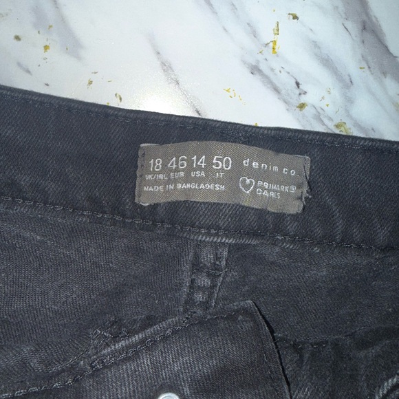 Denim&Co Black High-Waist Denim Shorts - Picture 3 of 3